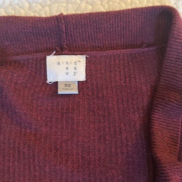 Burgundy sweater/jacket - Picture 2 of 3